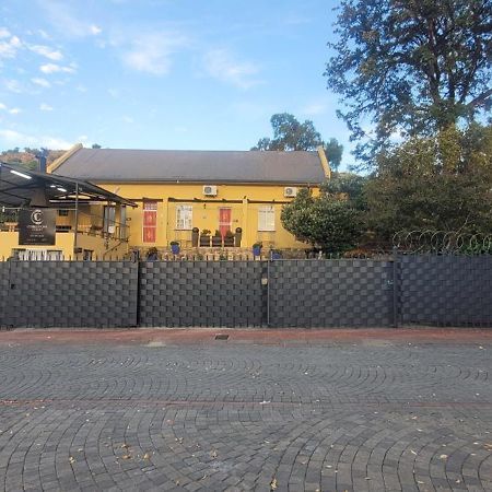 Hotel Cobblestone Court à Colesberg Extérieur photo